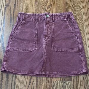 American Eagle Corduroy Super Stretch Burgundy skirt, like new, (size: 0)